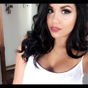 Meet your Posher, Mariana